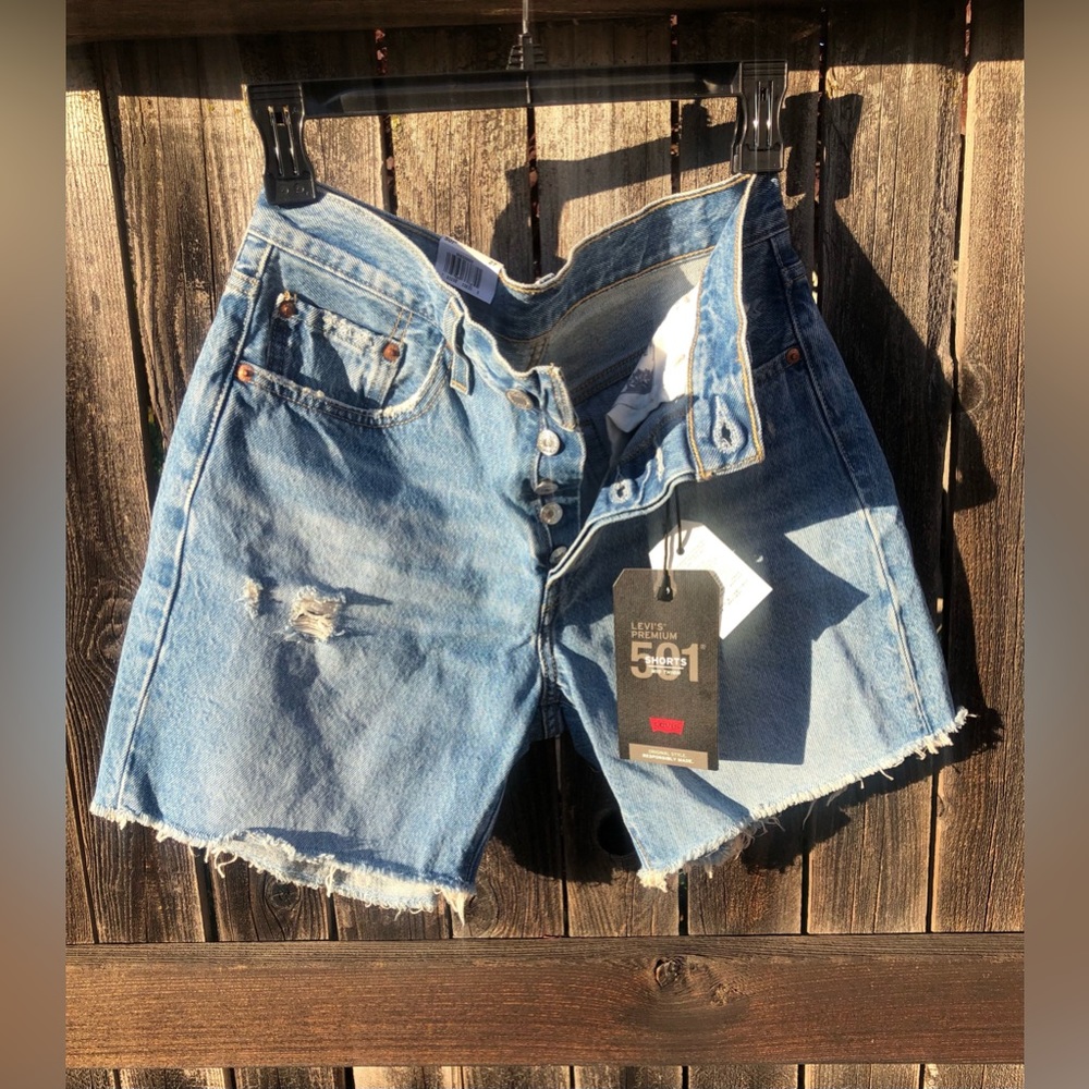 Levi’s 501 Mid Thigh Cutoff Shorts